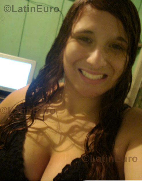 Date this pretty Brazil girl Danila from Ourinhos B744