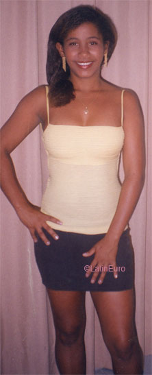 Date this lovely Brazil girl Ericka from RECIFE B7454