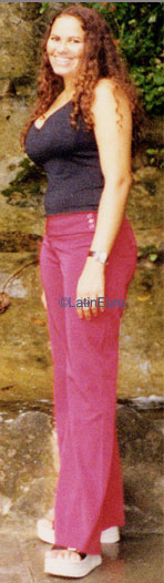 Date this nice looking Brazil girl Gilvania from RECIFE B7528