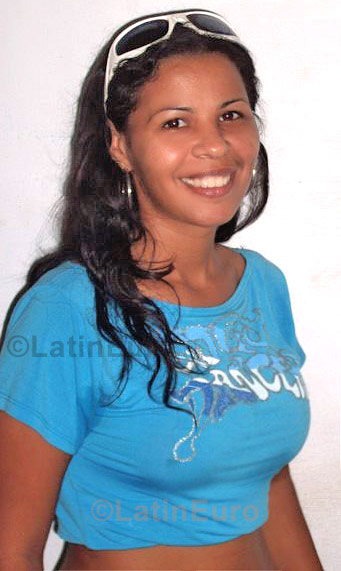 Date this hard body Brazil girl Yasmin from Natal B752