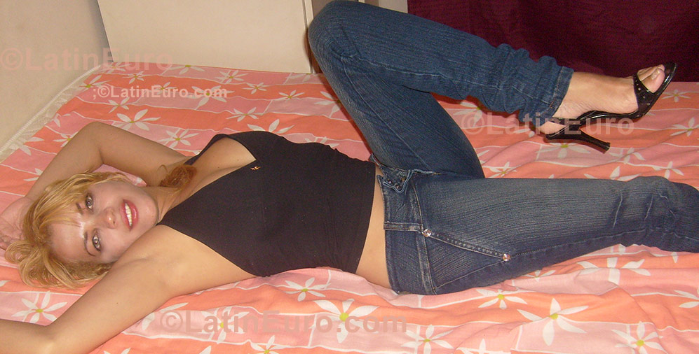 Date this athletic Brazil girl Luciene from Santa Maria B757