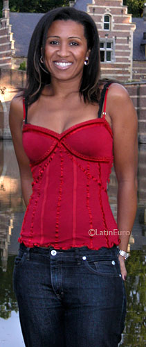 Date this attractive Brazil girl Edila from SAO PAULO B7582