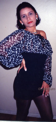 Date this hot Brazil girl Elilia from CAXIAS DO SUL B7750