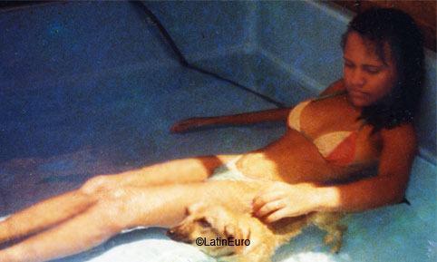 Date this charming Brazil girl Selma from PIRANGI B7761