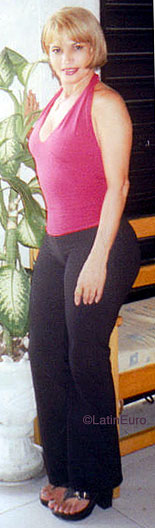 Date this hard body Brazil girl Mariene from  B8074