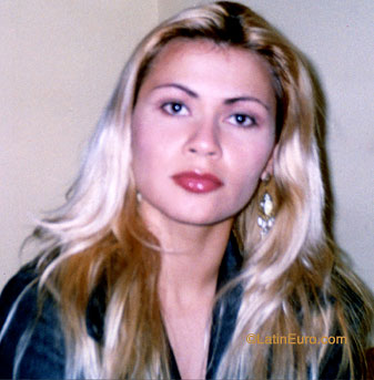 Date this delightful Brazil girl Debora from JAGUAPITA B8077