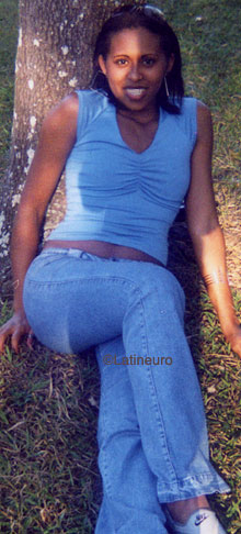 Date this nice looking Brazil girl Alessandra from SAO PAULO B8175