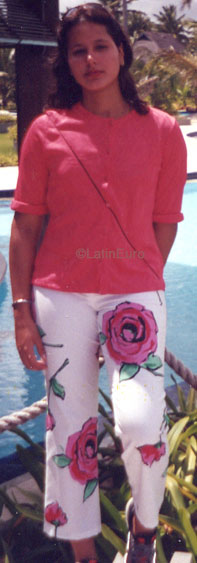 Date this stunning Brazil girl Nathally from JABOATAO B8185