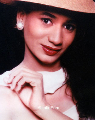 Date this hot Brazil girl Juliana from MONTES CLAROS B8196