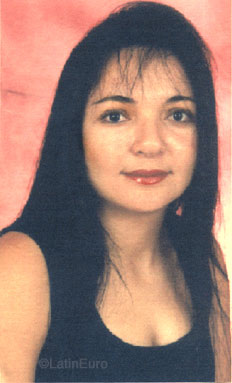 Date this attractive Brazil girl Lidia from BRASILIA B8197