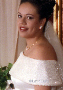 Date this gorgeous Brazil girl Mirela from CAMPO GRANDE B8204