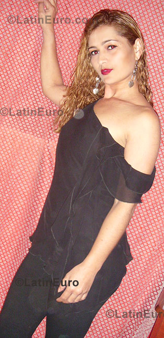 Date this hot Brazil girl Cristeane from Ribeirao Das Neves B823