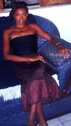 Date this nice looking Brazil girl Adriana from SAO LUIS B8258