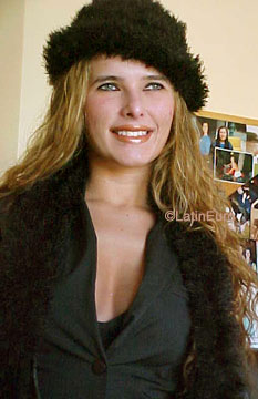 Date this tall Brazil girl Fabia from SAO PAULO B8294