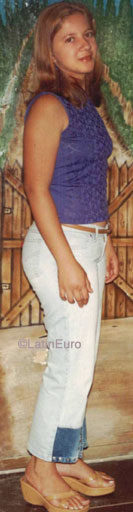 Date this beautiful Brazil girl Daniela from MANAUS B8318