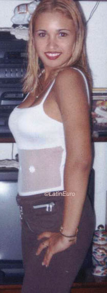 Date this beautiful Brazil girl Emely from MANAUS B8324