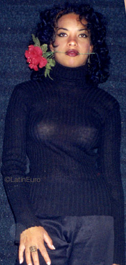 Date this tall Brazil girl Silvia from BETIM B8397