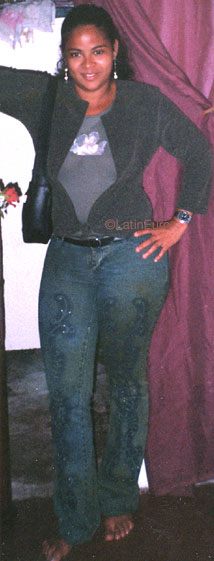 Date this hot Brazil girl Luciane from SALVADOR B8401