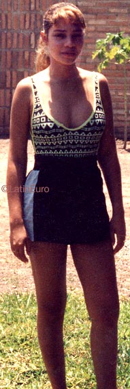 Date this charming Brazil girl Anna from MACEIO B8468