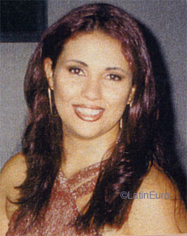 Date this fun Brazil girl Cintia from BAURU B8479