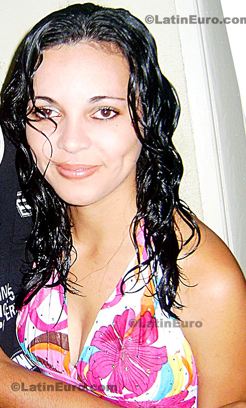 Date this gorgeous Brazil girl Rosangela from  B85