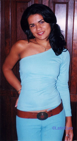 Date this happy Brazil girl Poliana from TEIXEIRA DE FREITAS B8525