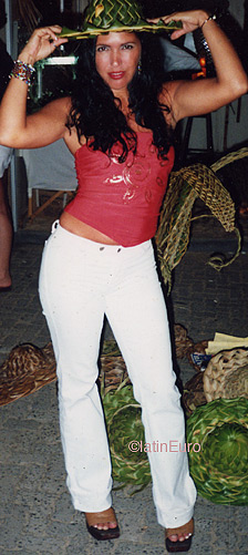 Date this sensual Brazil girl Marina from ARACAJU B8655