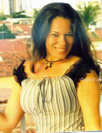 Date this sensual Brazil girl Lidia from Fortaleza B327