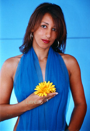 Date this pretty Brazil girl Aparecida from VITORIA B8695