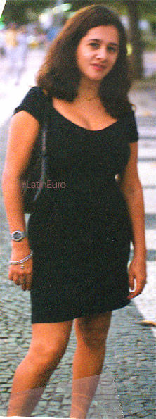 Date this sensual Brazil girl Angelique from VARGEM GRANDE B8711