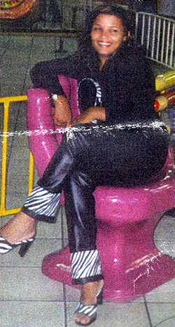 Date this voluptuous Brazil girl Josenilda from  B8778