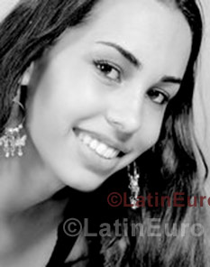 Date this delightful Brazil girl Daniela from Osasco B882