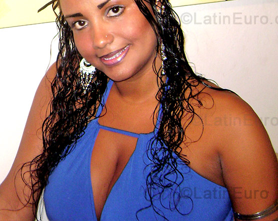 Date this georgeous Brazil girl Ingrid from Macae B916