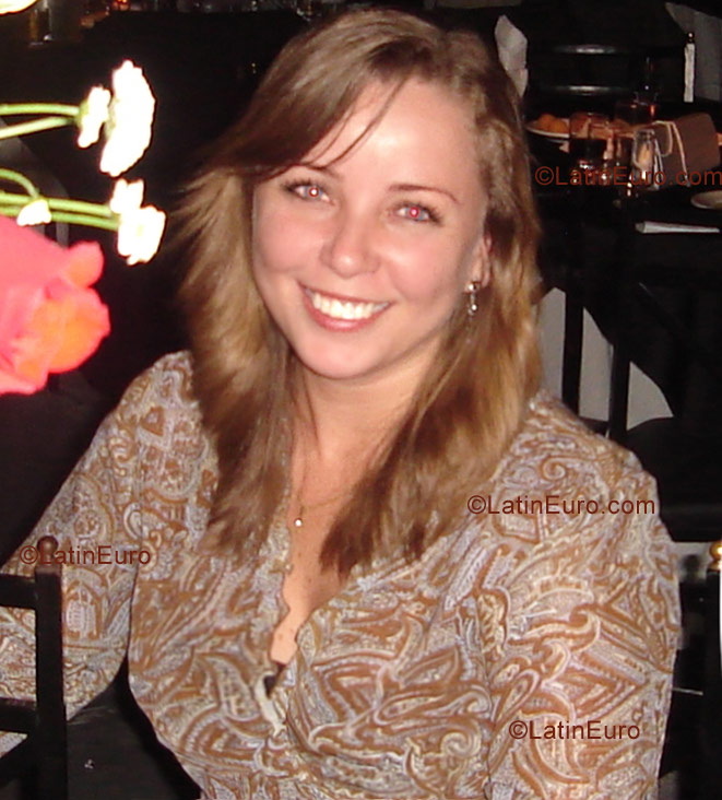 Date this happy Brazil girl Adriana from Sao Paulo B983