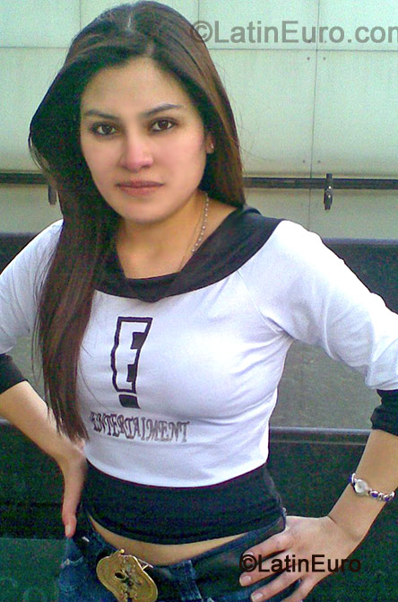 Date this fun Colombia girl Diana from Bogota C7944