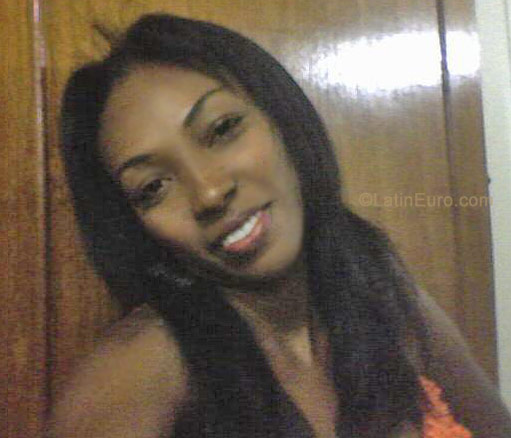 Date this foxy Colombia girl Diana from Cali  C7952