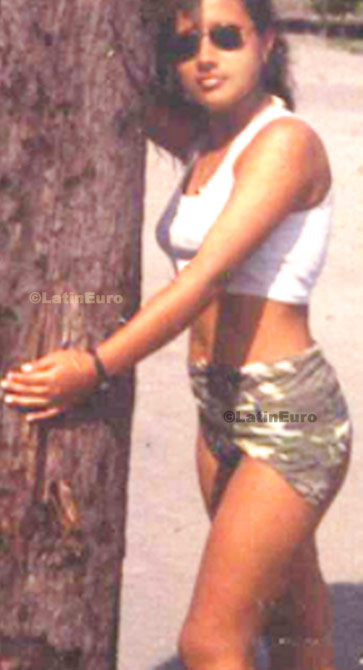 Date this voluptuous Colombia girl Ana from  C8033