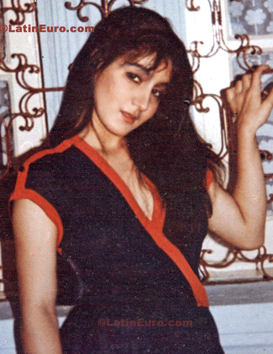 Date this young Colombia girl Liliana from Cali C8044