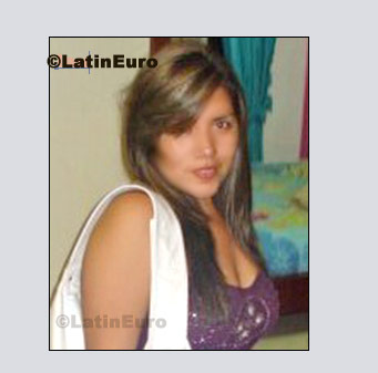 Date this pretty Colombia girl Lina from Cali C8184