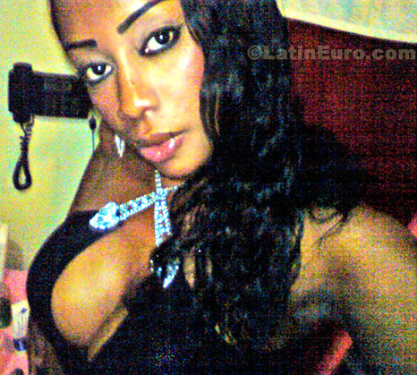 Date this funny Colombia girl Nora Maria from Cali C8327