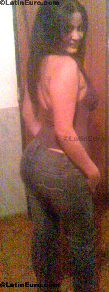 Date this foxy Colombia girl Vanessa- from  C8339