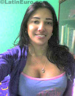 Date this exotic Colombia girl Elizabeth from Cali C8378