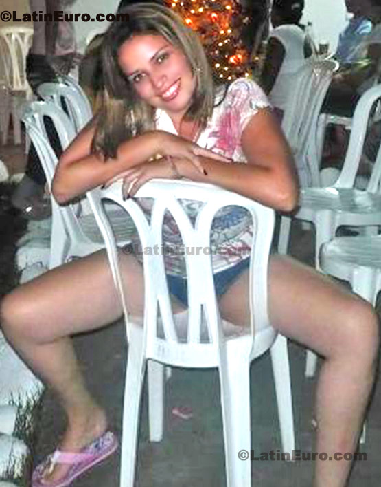 Date this hot Colombia girl Maria from  C8393