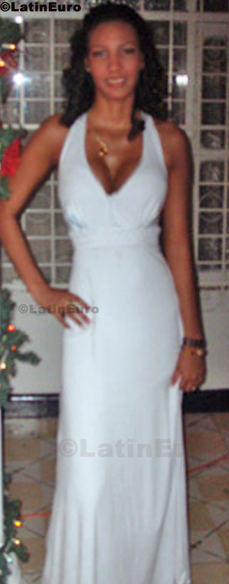 Date this passionate Colombia girl Monica from Barranquilla C8458