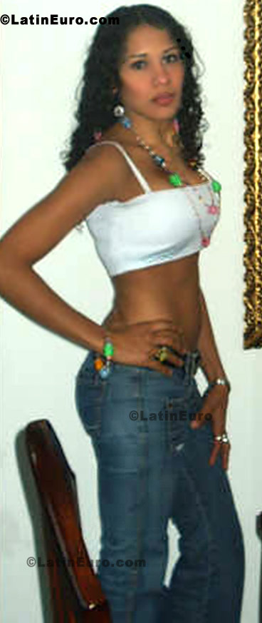 Date this exotic Colombia girl Yaineth from Bogota C8489