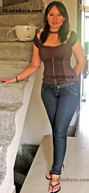 Date this nice looking Colombia girl Erika from Pereira C8493