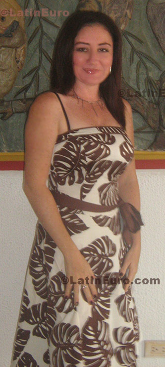 Date this tall Colombia girl Amparo from Villavicencio C8534