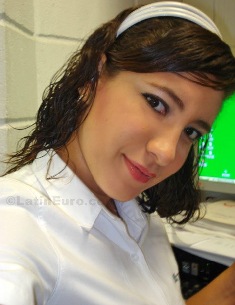 Date this funny Colombia girl Lilia from Cartagena C8627