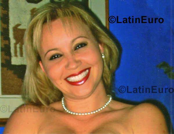 Date this cute Colombia girl Luz from Medellin C8661