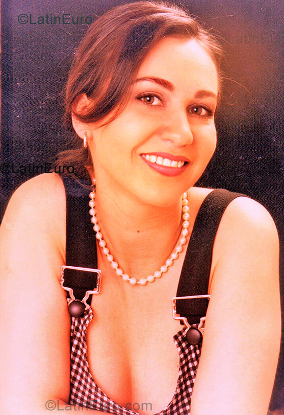 Date this exotic Colombia girl Aiza from Bogota C8860